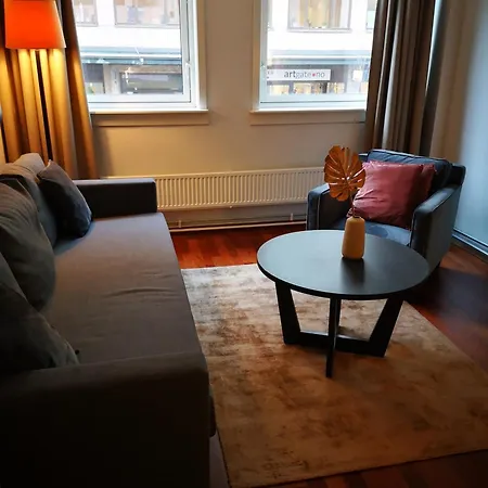 퍼스트 밀레니엄 3*