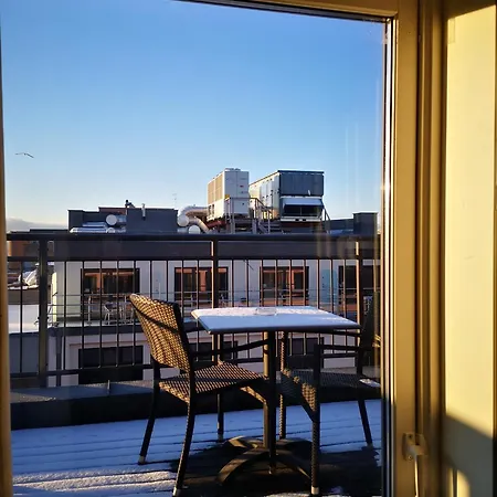 퍼스트 밀레니엄