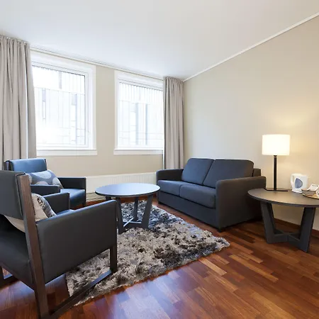 퍼스트 밀레니엄 호텔